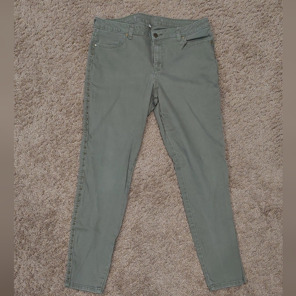 JENNIFER LOPEZ Green Studded Skinny Jeans
